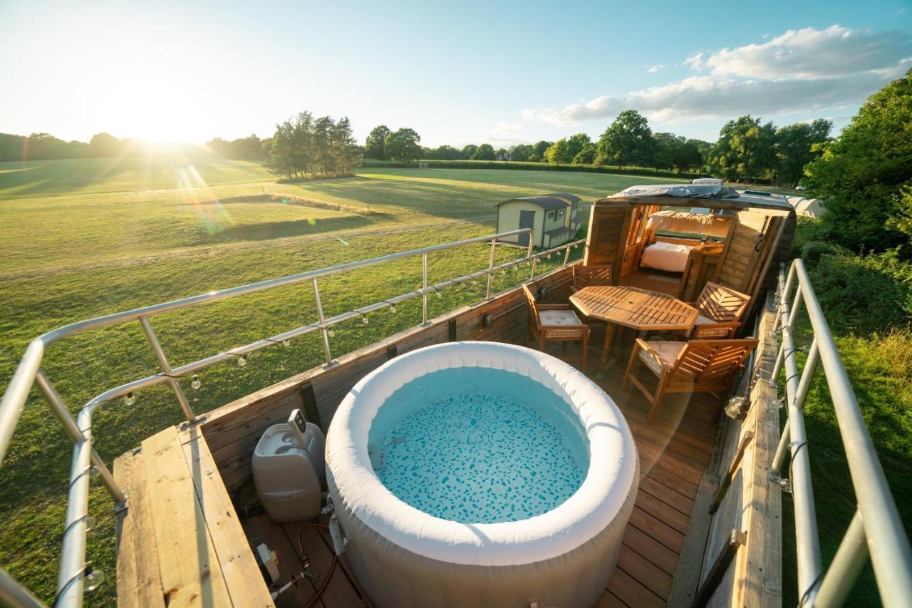 Delightful 2 Bed Double Decker Bus With Hot Tub Hotel Uckfield Eksteriør billede