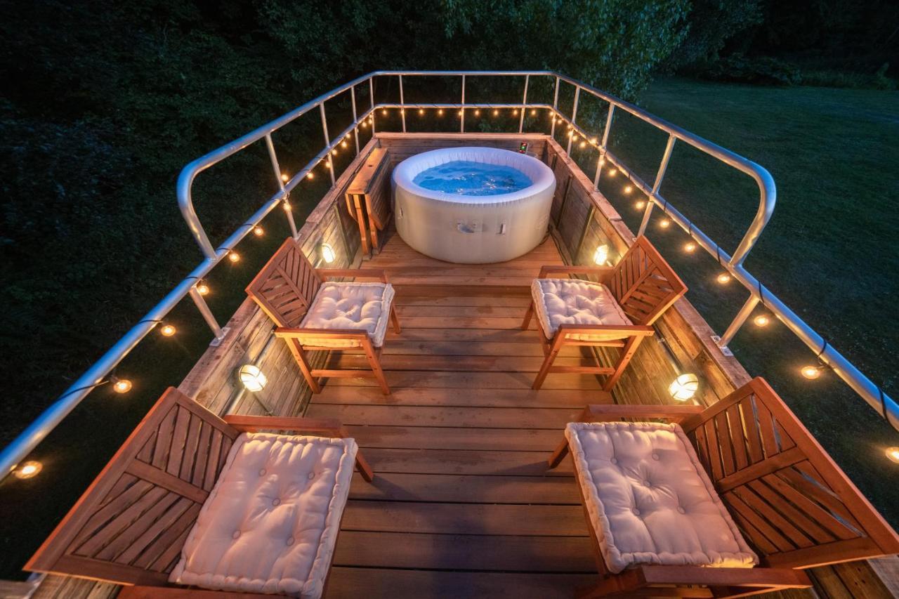 Delightful 2 Bed Double Decker Bus With Hot Tub Hotel Uckfield Eksteriør billede