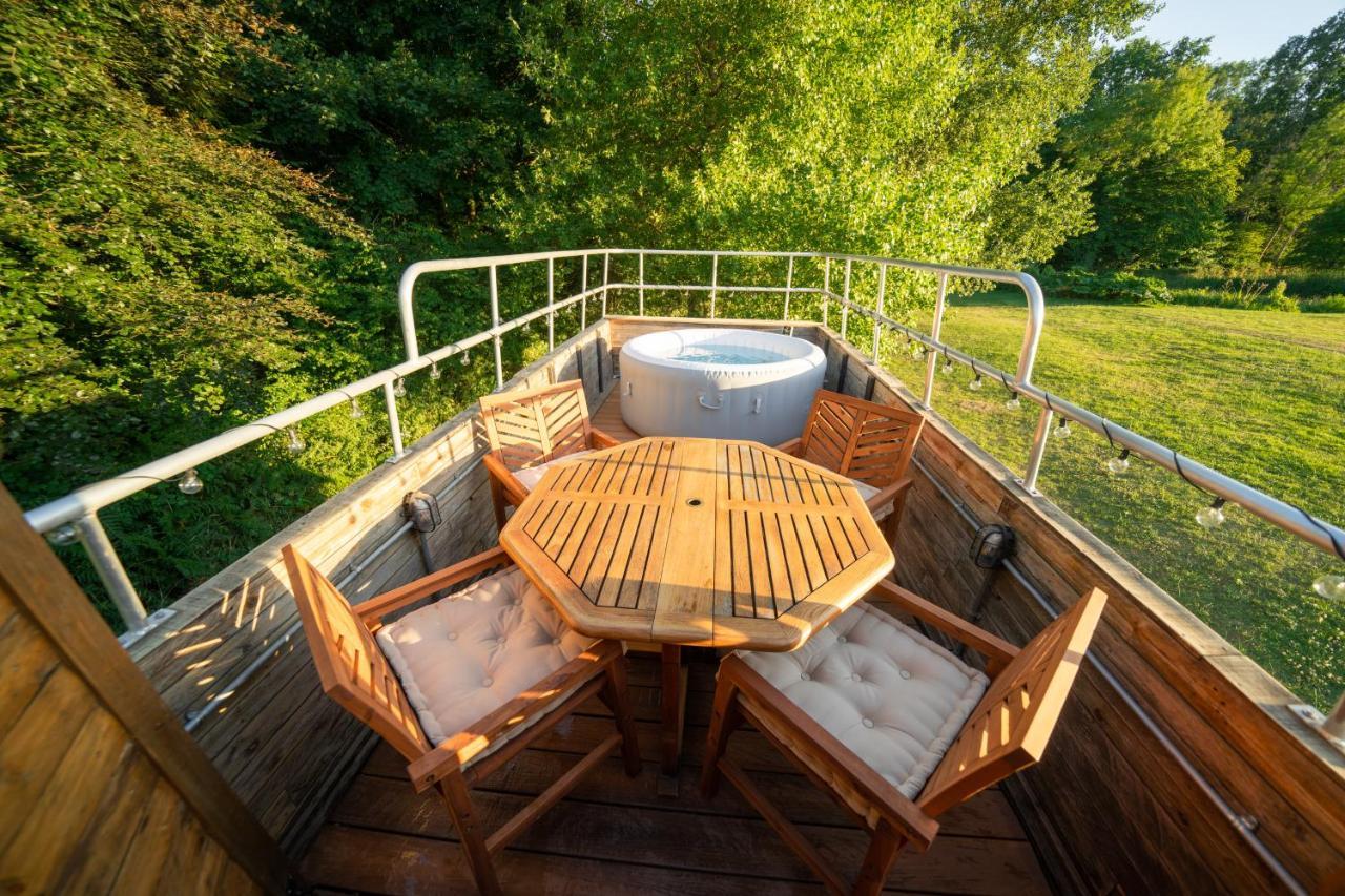 Delightful 2 Bed Double Decker Bus With Hot Tub Hotel Uckfield Eksteriør billede