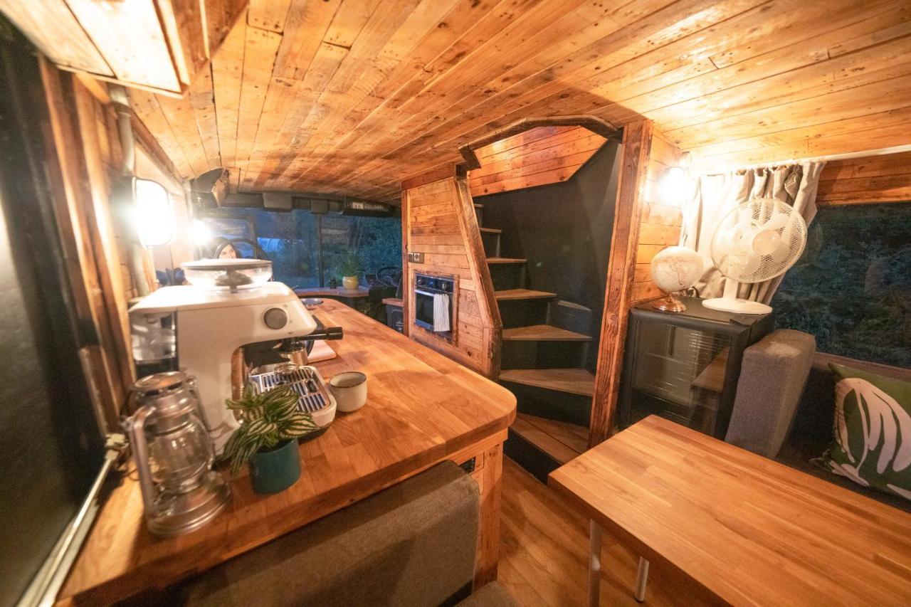 Delightful 2 Bed Double Decker Bus With Hot Tub Hotel Uckfield Eksteriør billede