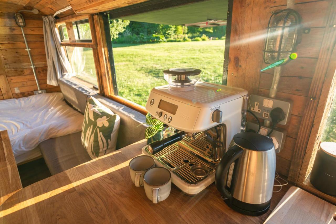 Delightful 2 Bed Double Decker Bus With Hot Tub Hotel Uckfield Eksteriør billede